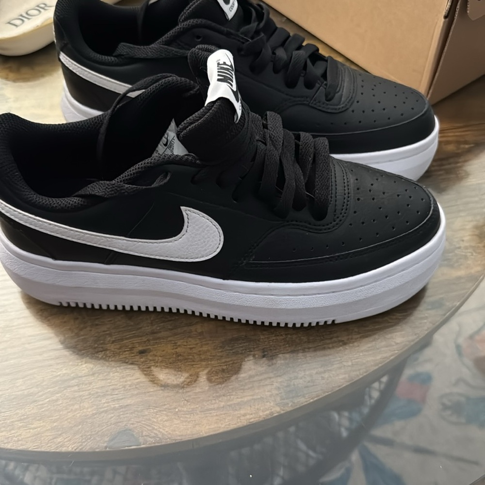 Nike Women  Black Court Vision Alta Shoes - Picture 2 of 5